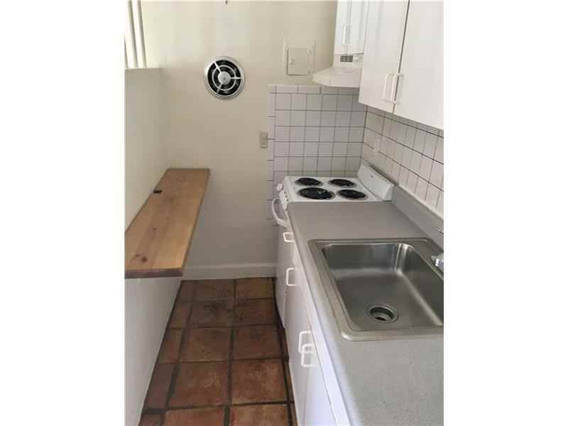 125 Northwest 25th Street - Photo 3 of 7