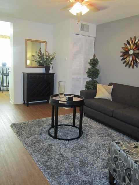 Palmetto Park Apartments - Photo 2 of 9