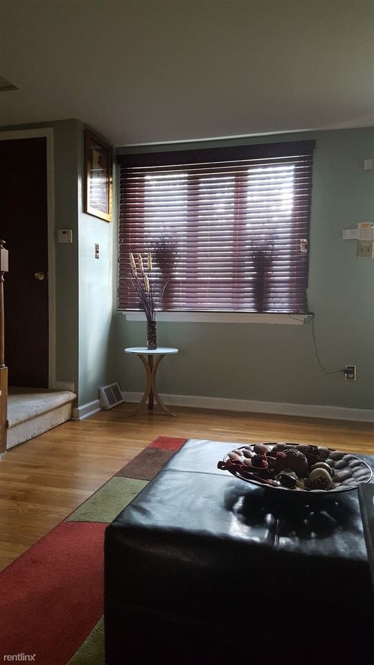 514 S 2nd St - Photo 2 of 4