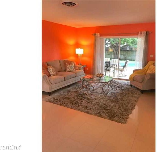 9810 SW 158th St - Photo 3 of 10