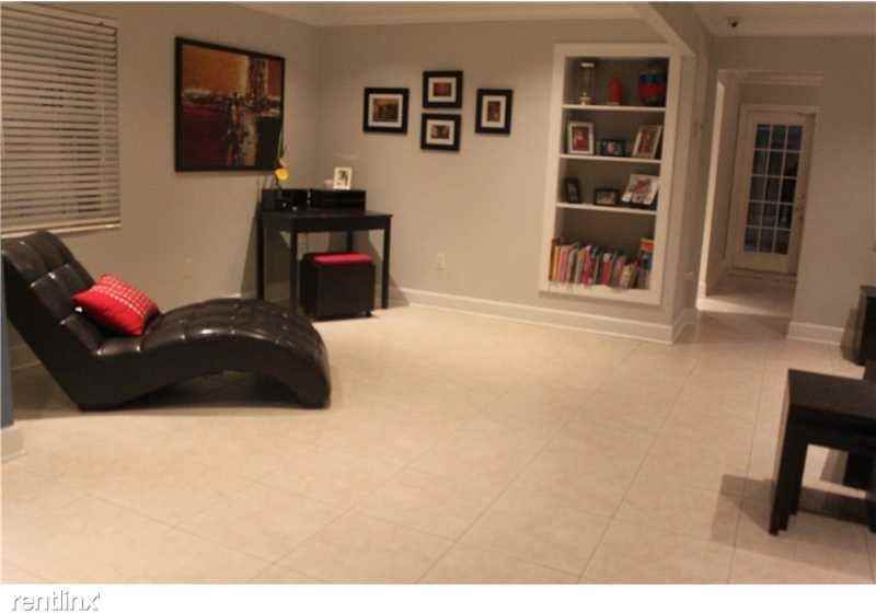 7315 SW 131st Ave - Photo 3 of 10