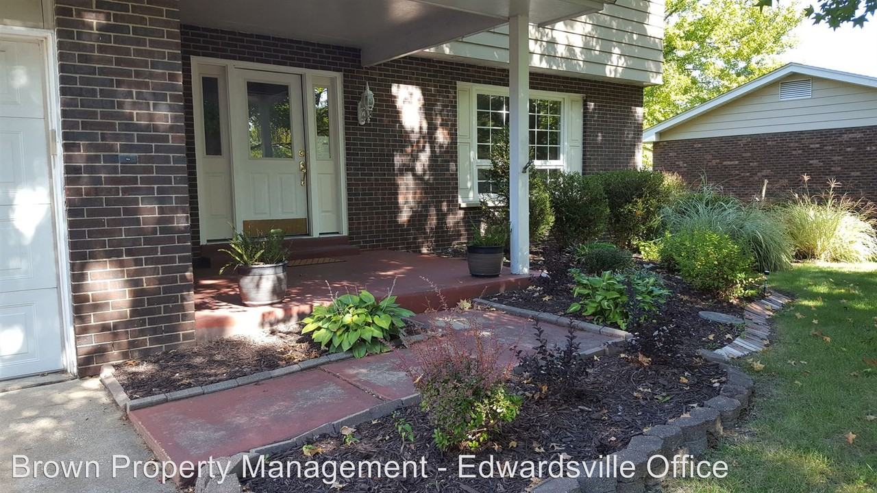 5212 Shannon Dr - Photo 2 of 16