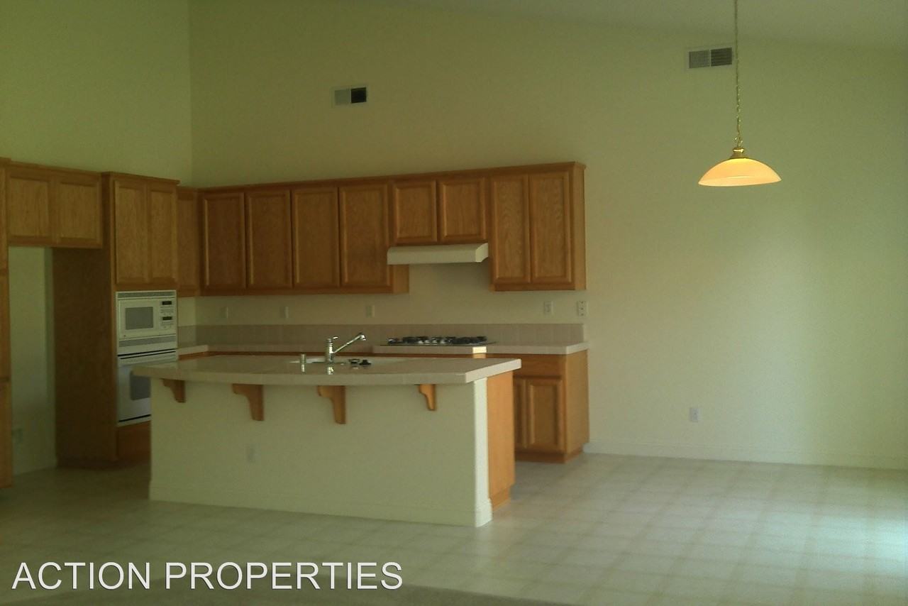 1509 Deer Hollow Way - Photo 3 of 21