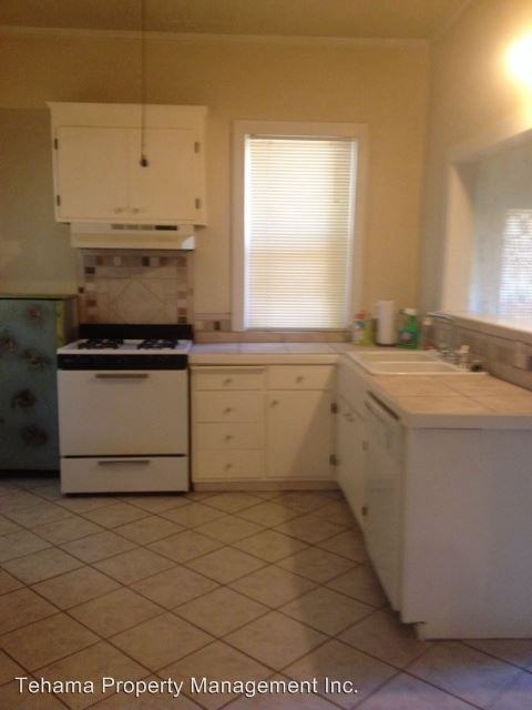 421 Crittenden St - Photo 3 of 12