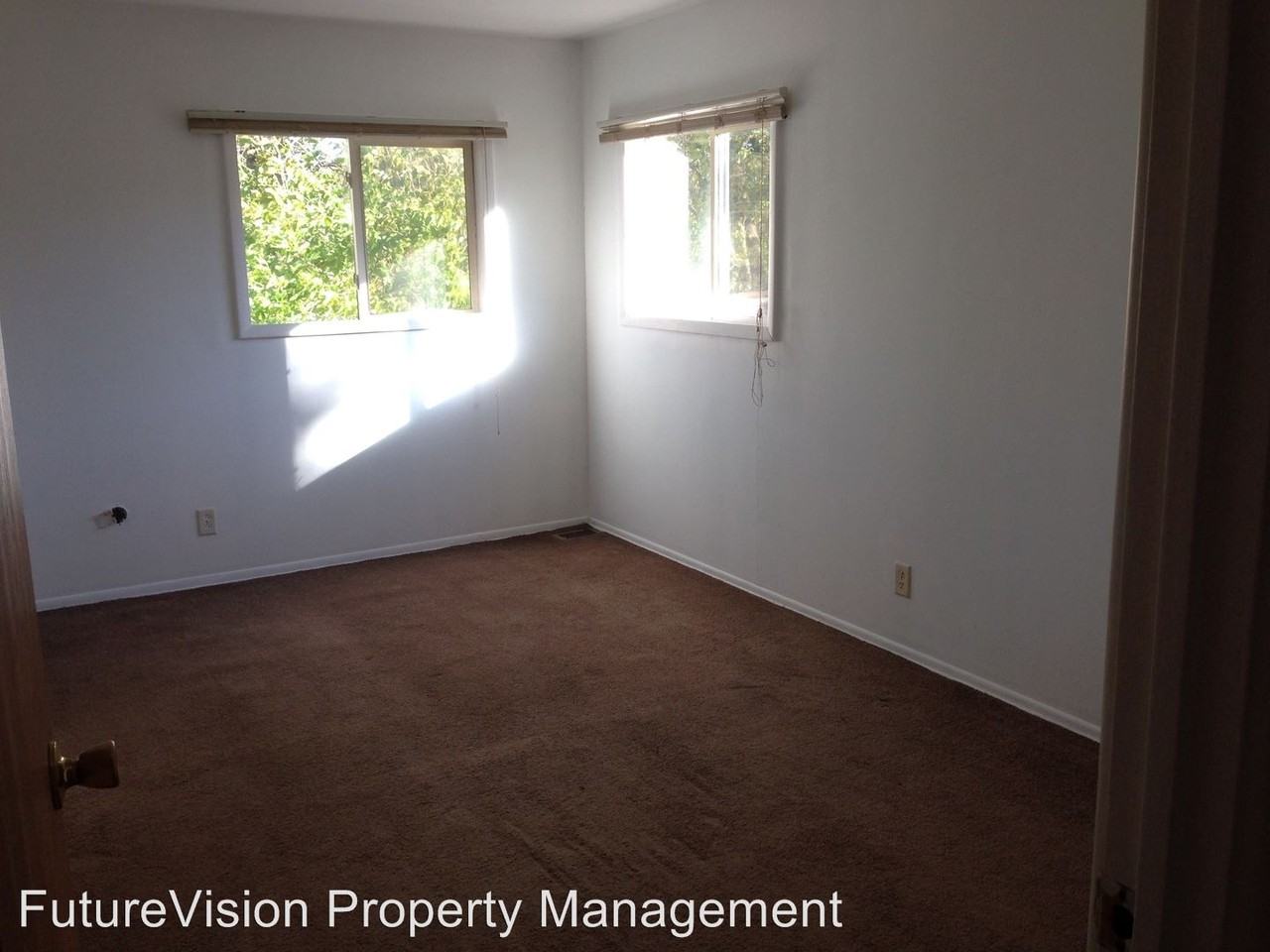 1896 Moore Ave - Photo 3 of 10