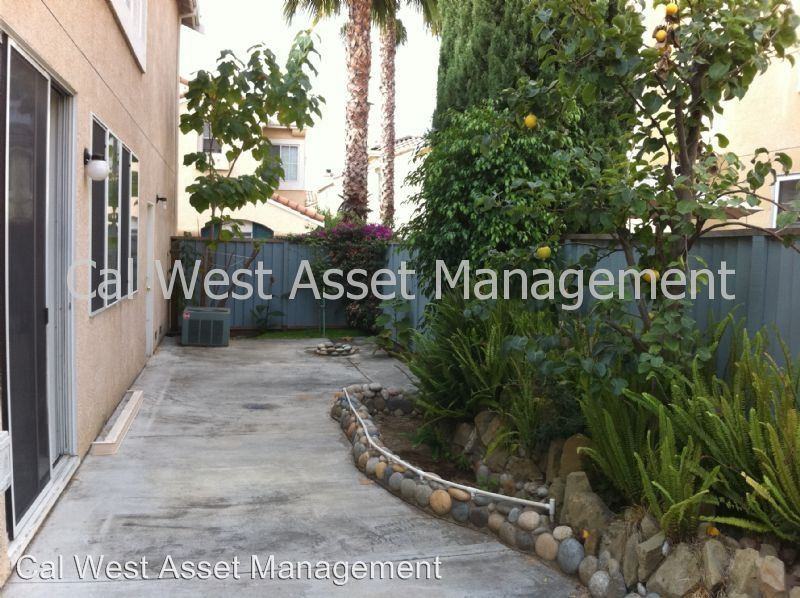2591 Canary Palm Ct - Photo 2 of 9
