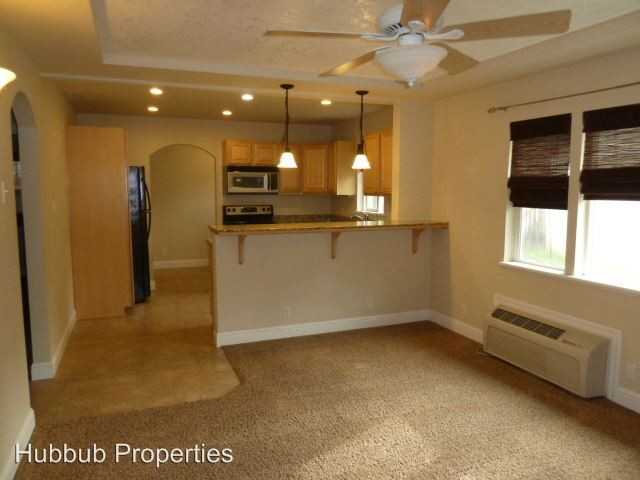 2606 Russell St - Photo 2 of 10