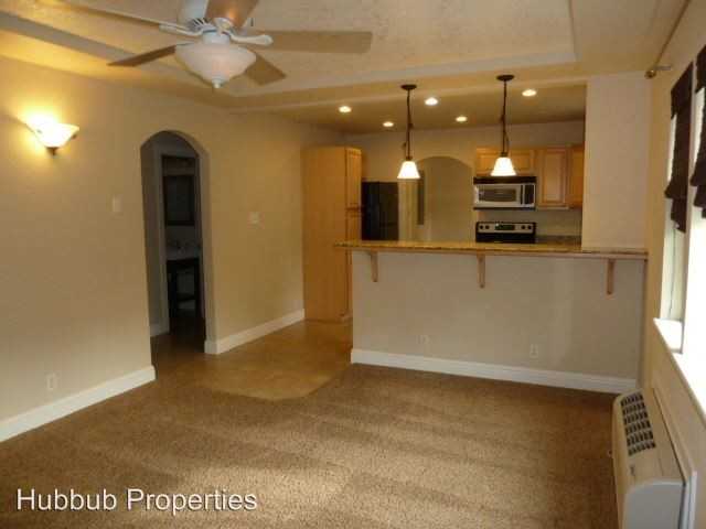 2606 Russell St - Photo 3 of 10