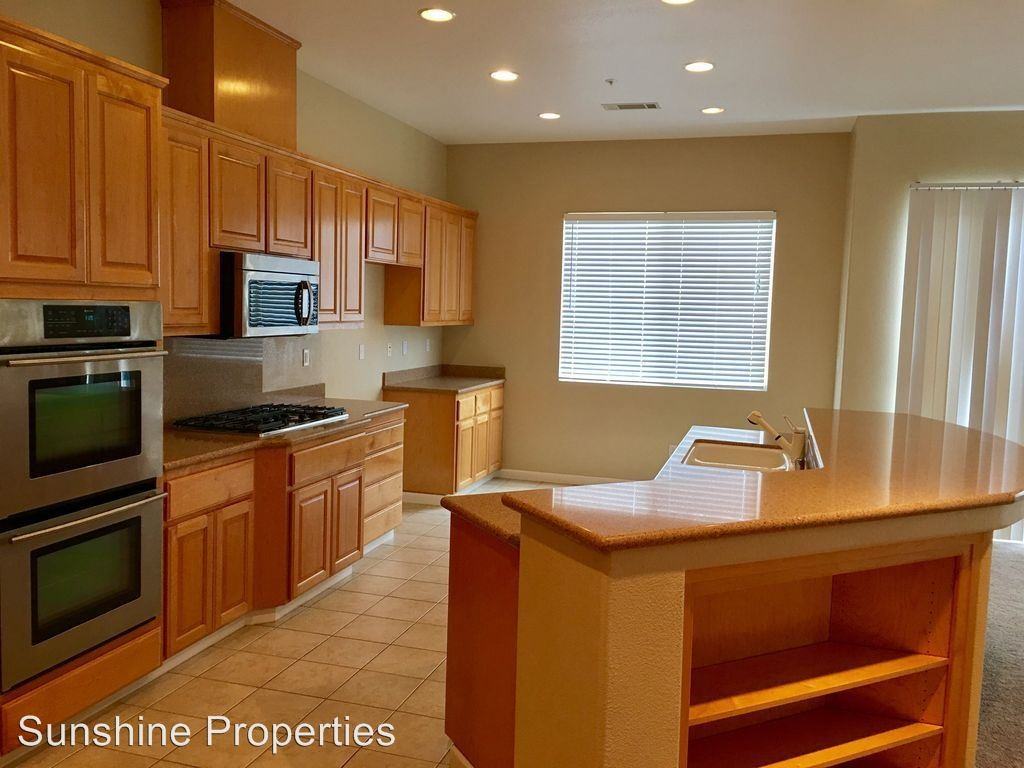 158 Spikerush Cir - Photo 2 of 12