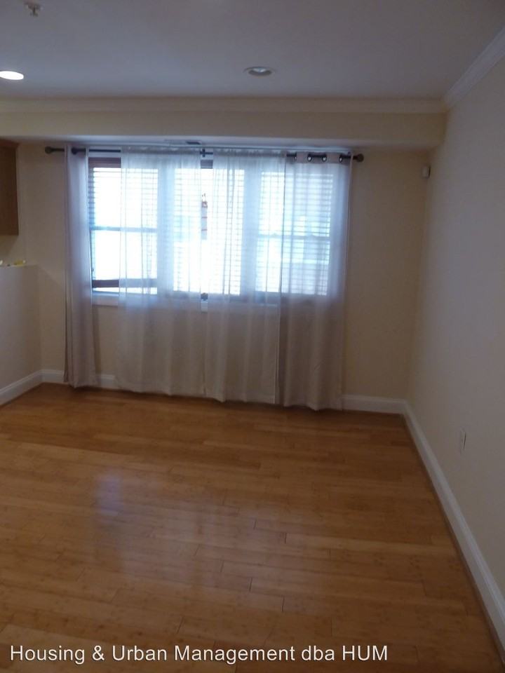 4732 Benning Rd SE - Photo 3 of 4