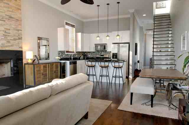 1950 W Armitage Ave #3 - Photo 2 of 17