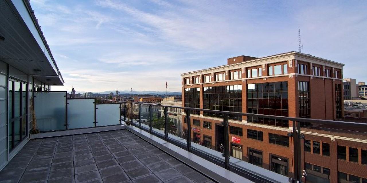 709-727 Yates St - Photo 2 of 9