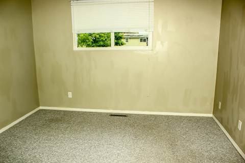 5509 105 St NW - Photo 3 of 6