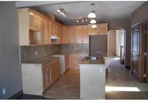 10234 155 St NW - Photo 3 of 6