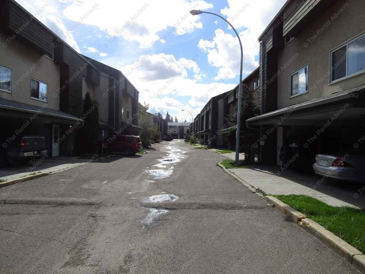 720 Abbottsfield Rd NW - Photo 2 of 13