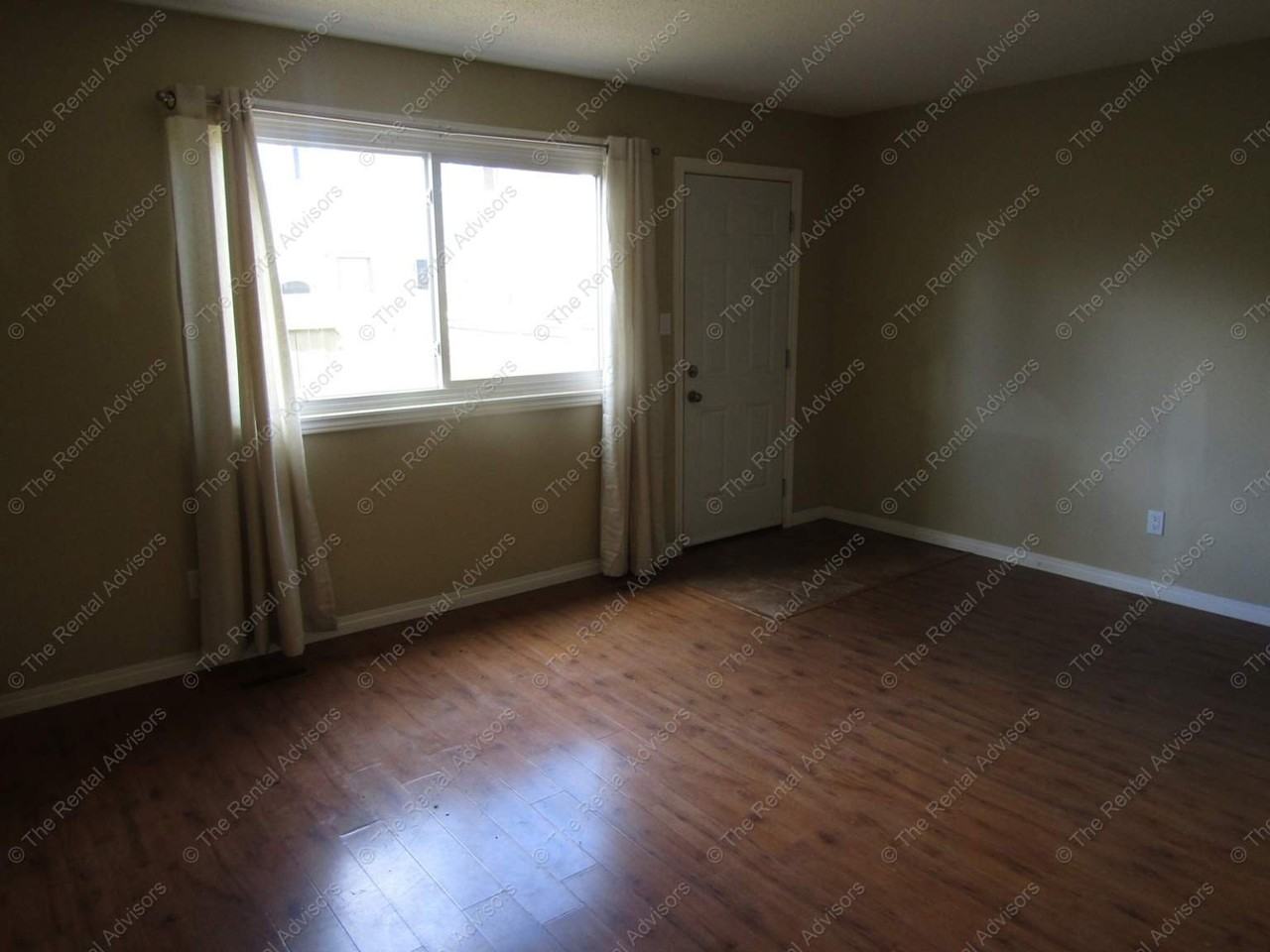 720 Abbottsfield Rd NW - Photo 3 of 13