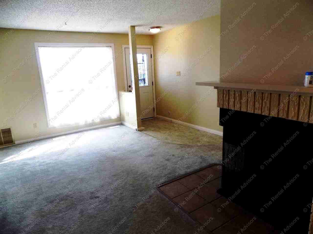 17211 92 Ave NW - Photo 2 of 12