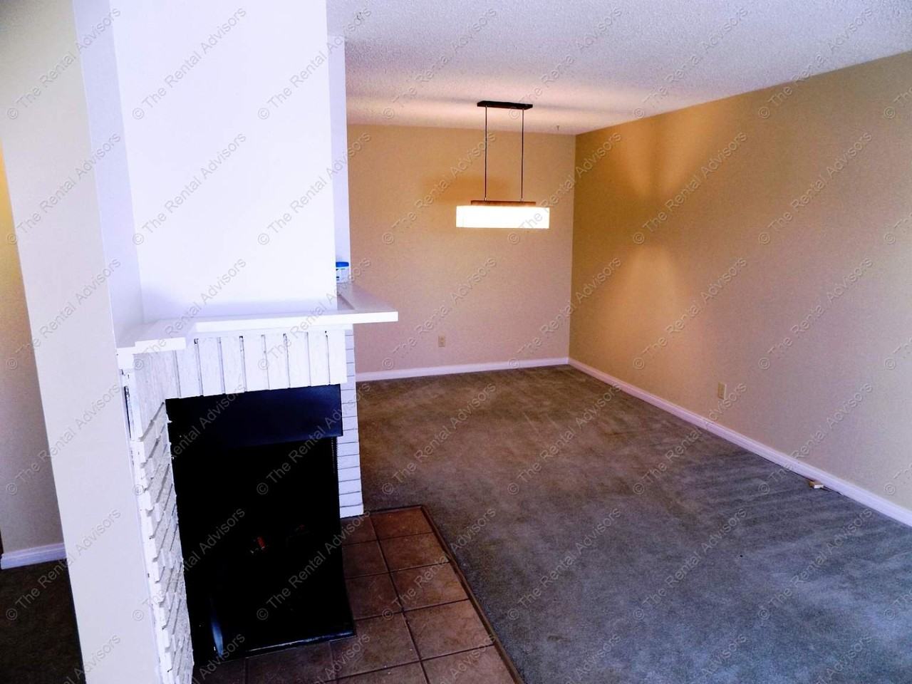 17211 92 Ave NW - Photo 3 of 12