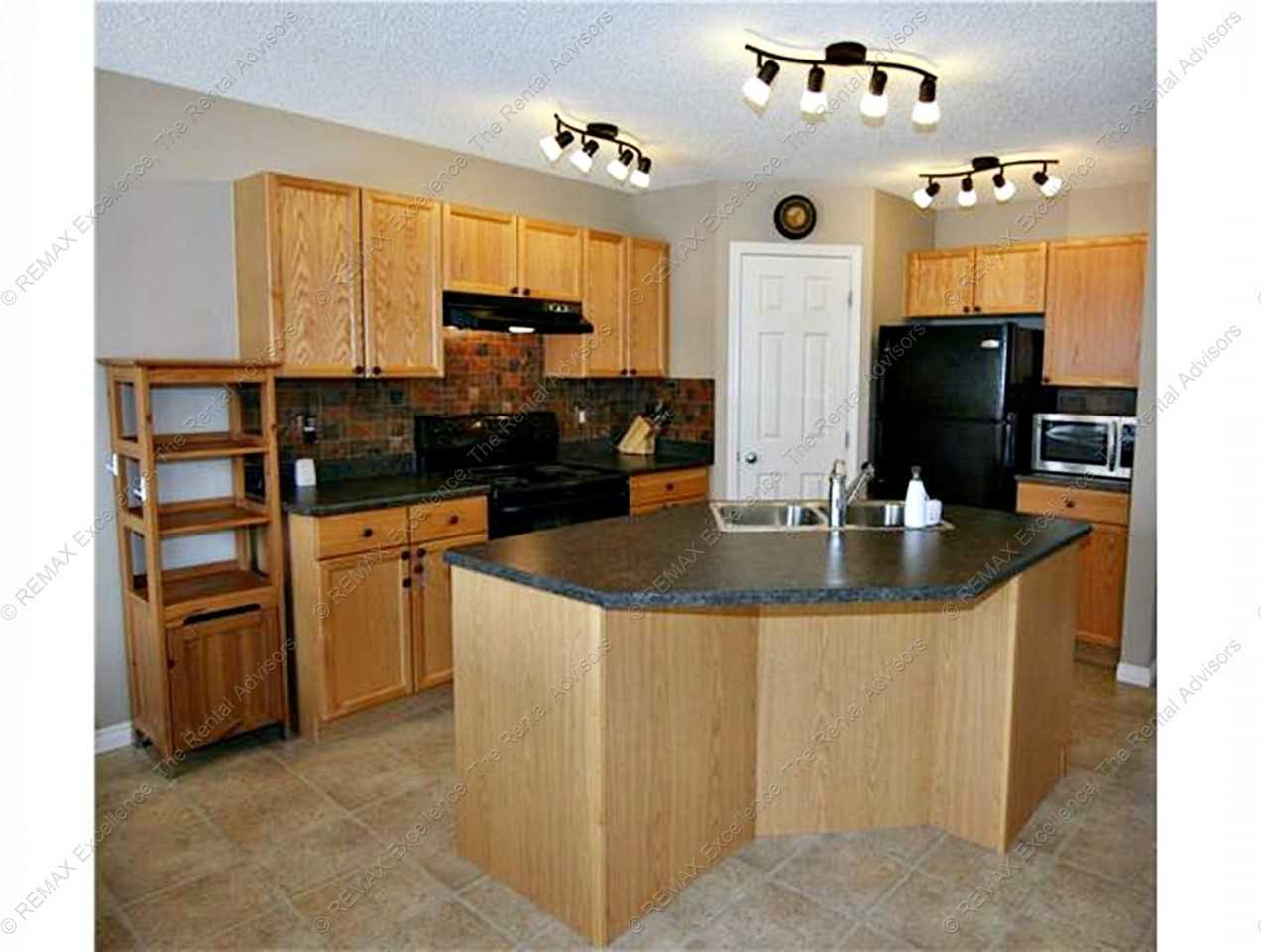 7058 South Terwillegar Dr NW - Photo 3 of 11