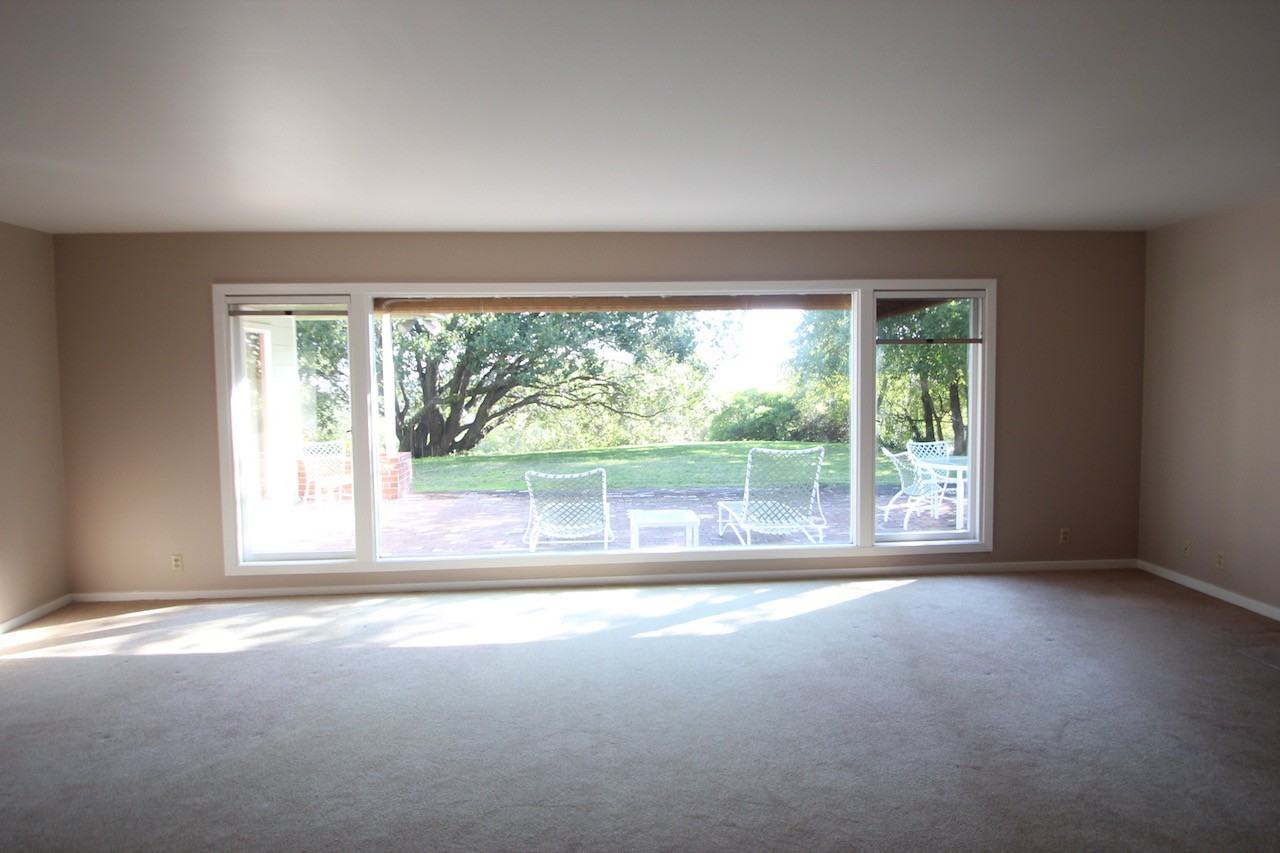 313 Summit Ave - Photo 3 of 16