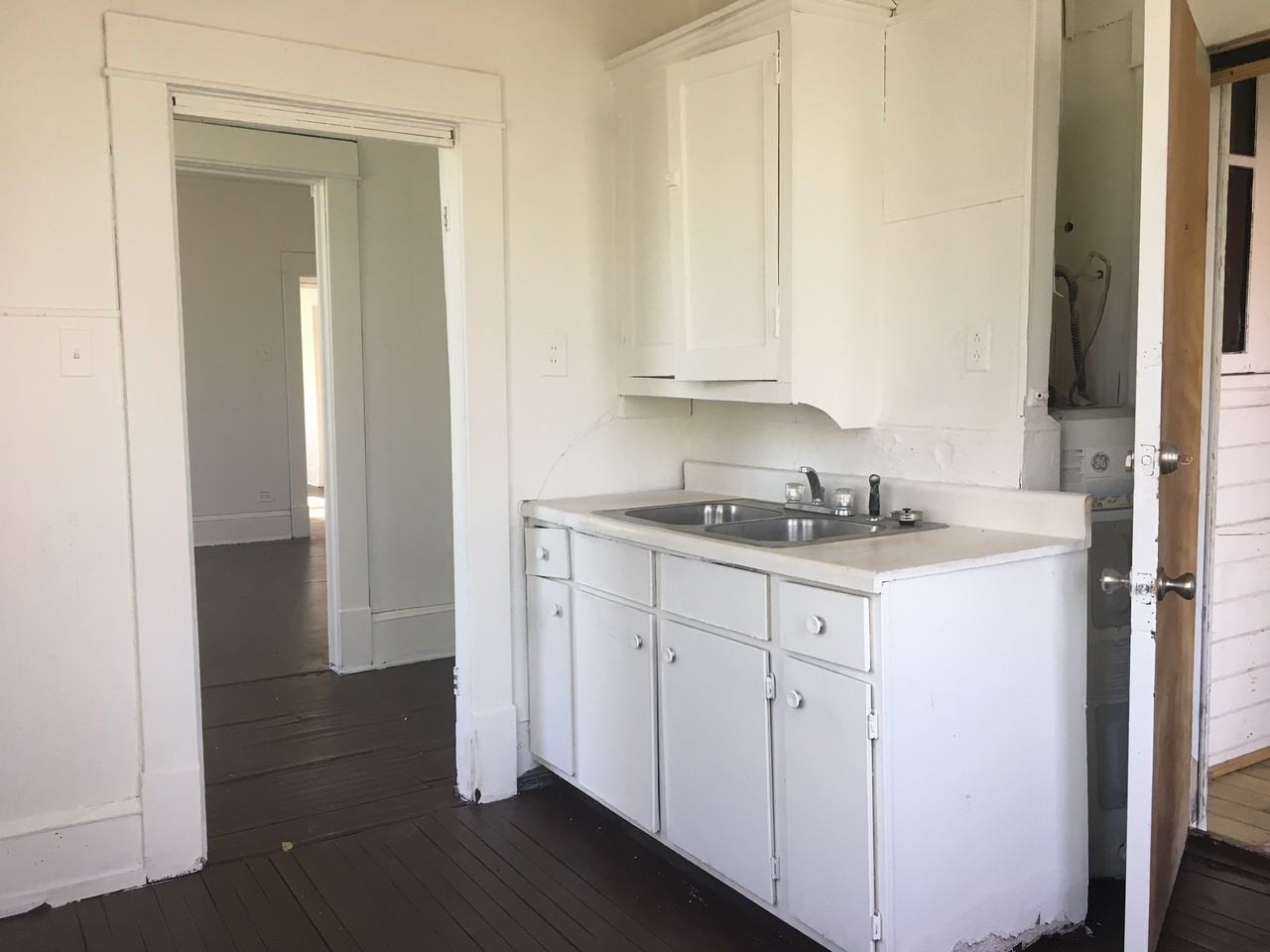 1603 W Waco Dr #3 - Photo 3 of 11