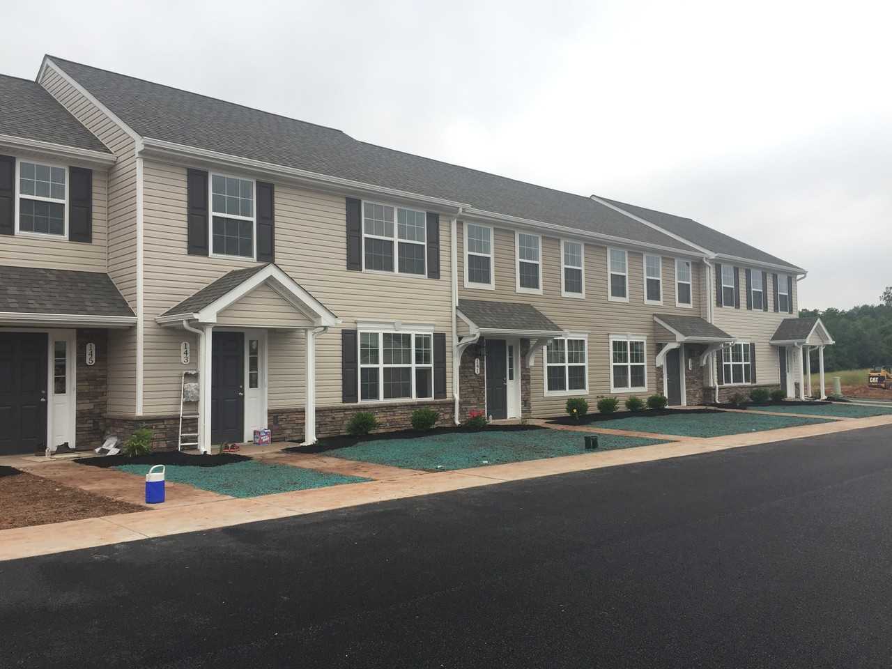 MISTY CREEK VILLAGE - Photo 2 of 48