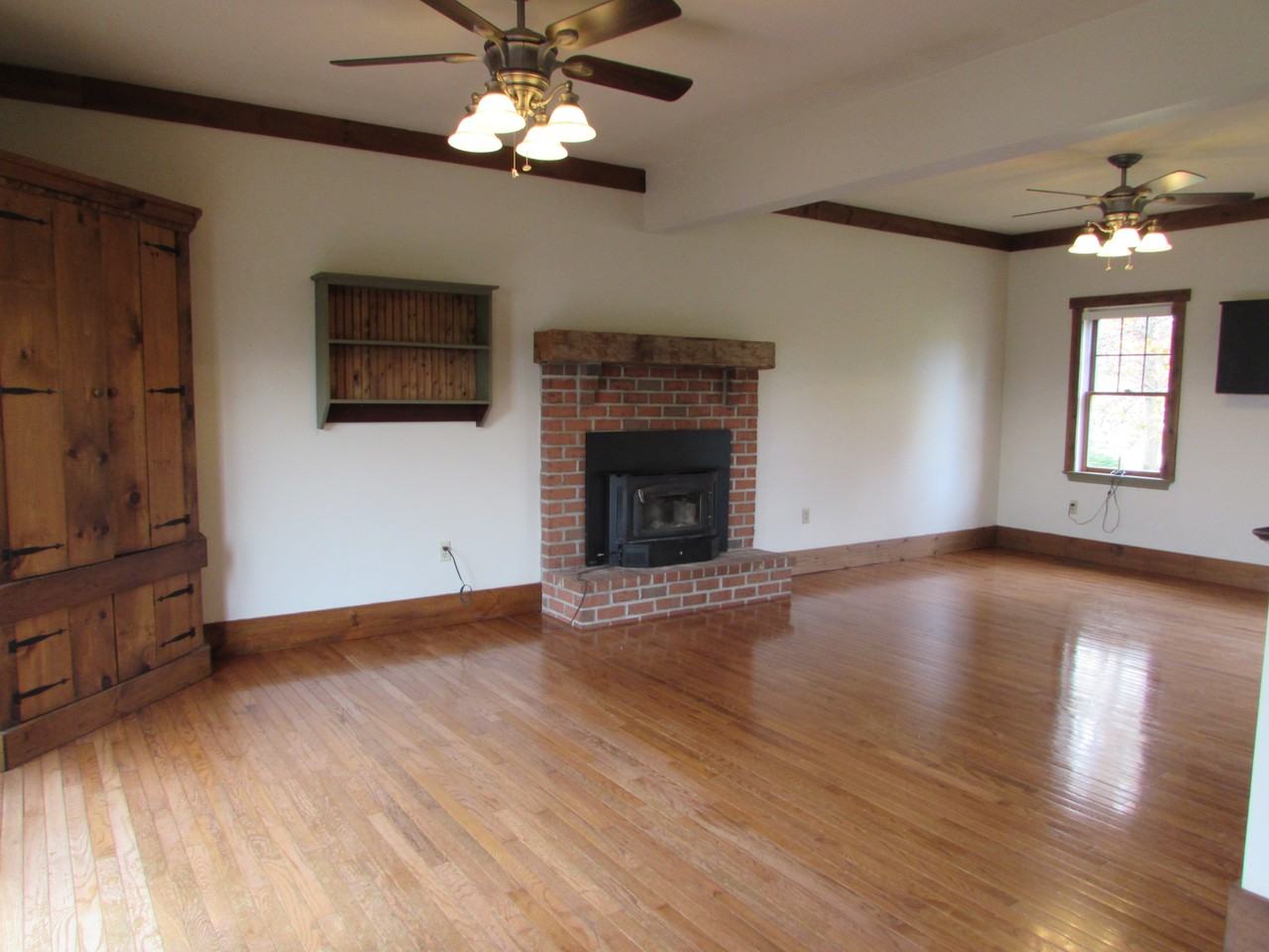 5734 Glen Oaks Dr - Photo 3 of 29