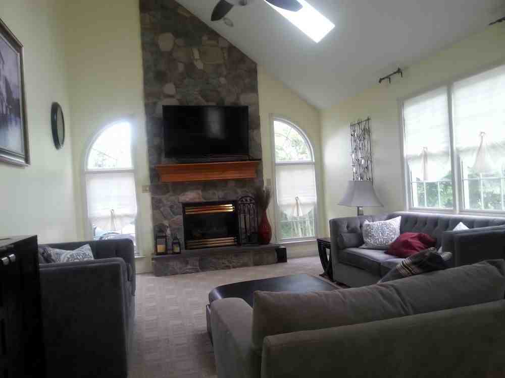 106 Highland Ct - Photo 3 of 12