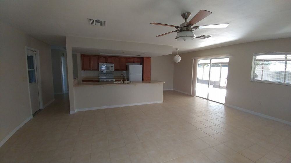 1670 E Orangecrest Ave - Photo 3 of 10