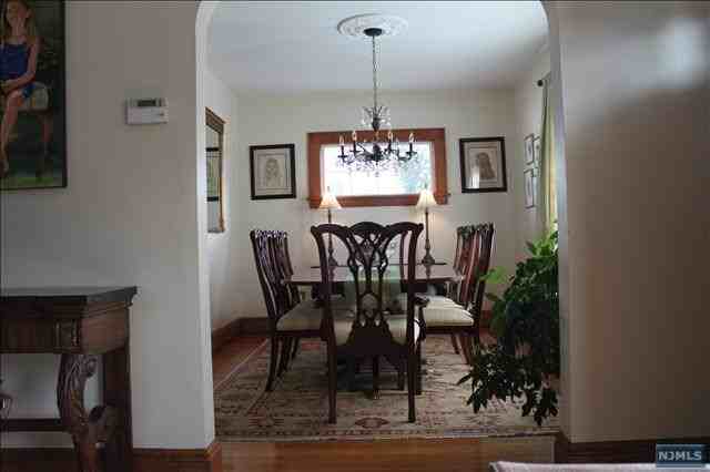 467 Columbia Blvd - Photo 3 of 8