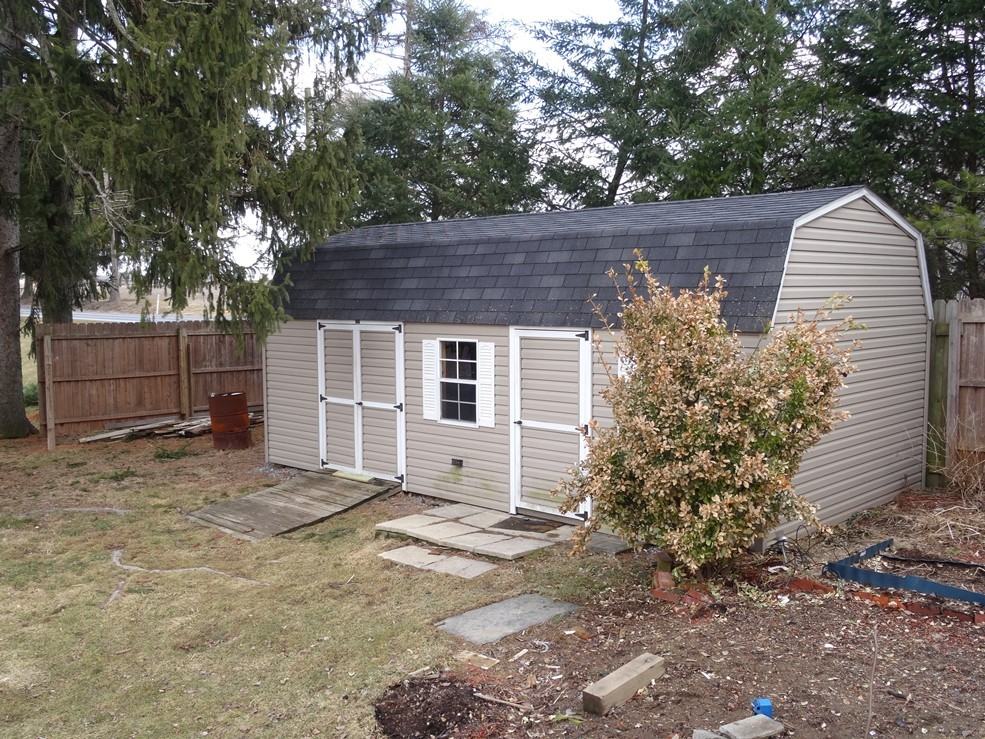 1390 Mount Joy Rd - Photo 3 of 20