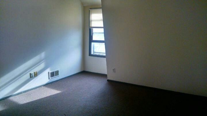 9325 W Allyn St - Photo 2 of 7