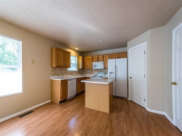 9611 Deer Track Rd - Photo 3 of 10