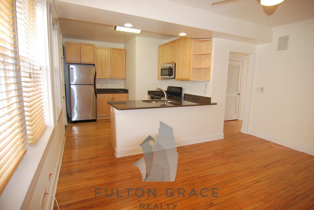 2334 West Roscoe Street #2 - Photo 3 of 8