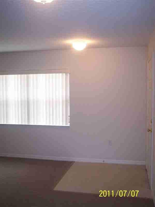 556 Paulling Dr - Photo 3 of 5