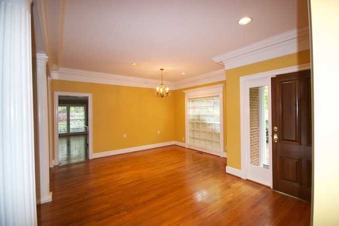 138 Glen Eagles Rd - Photo 2 of 12