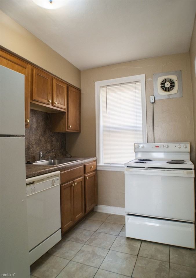 7215 Amherst Ave - Photo 2 of 8