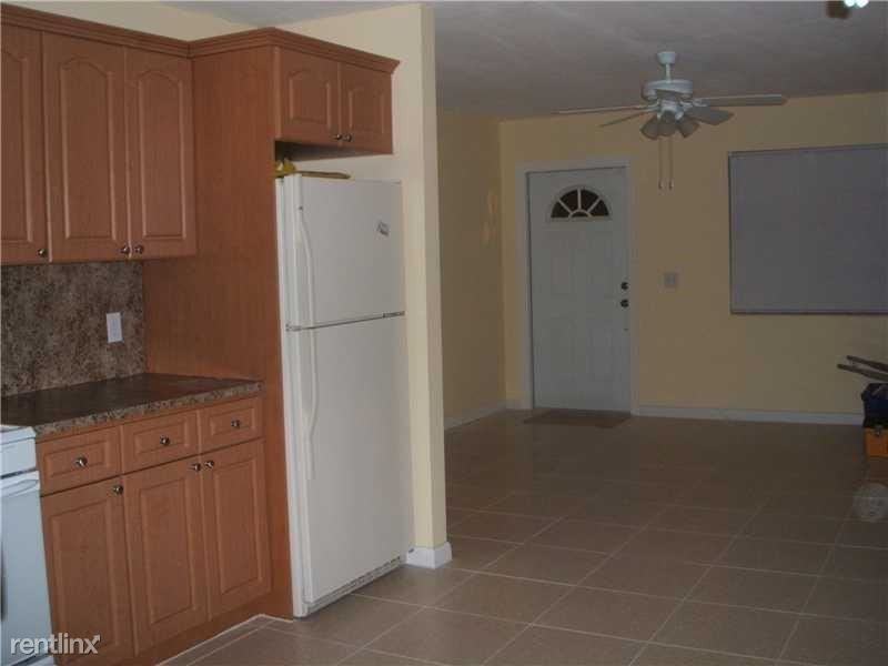 2500 NW 89th Ave - Photo 3 of 4