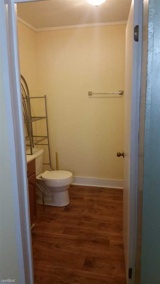 511 Gunter Cir - Photo 2 of 6