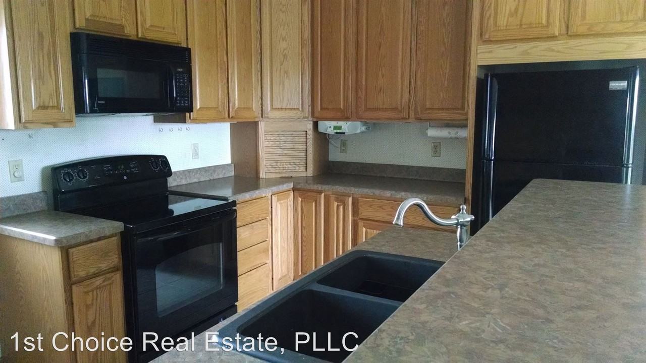 4332 Plains Rd - Photo 3 of 10