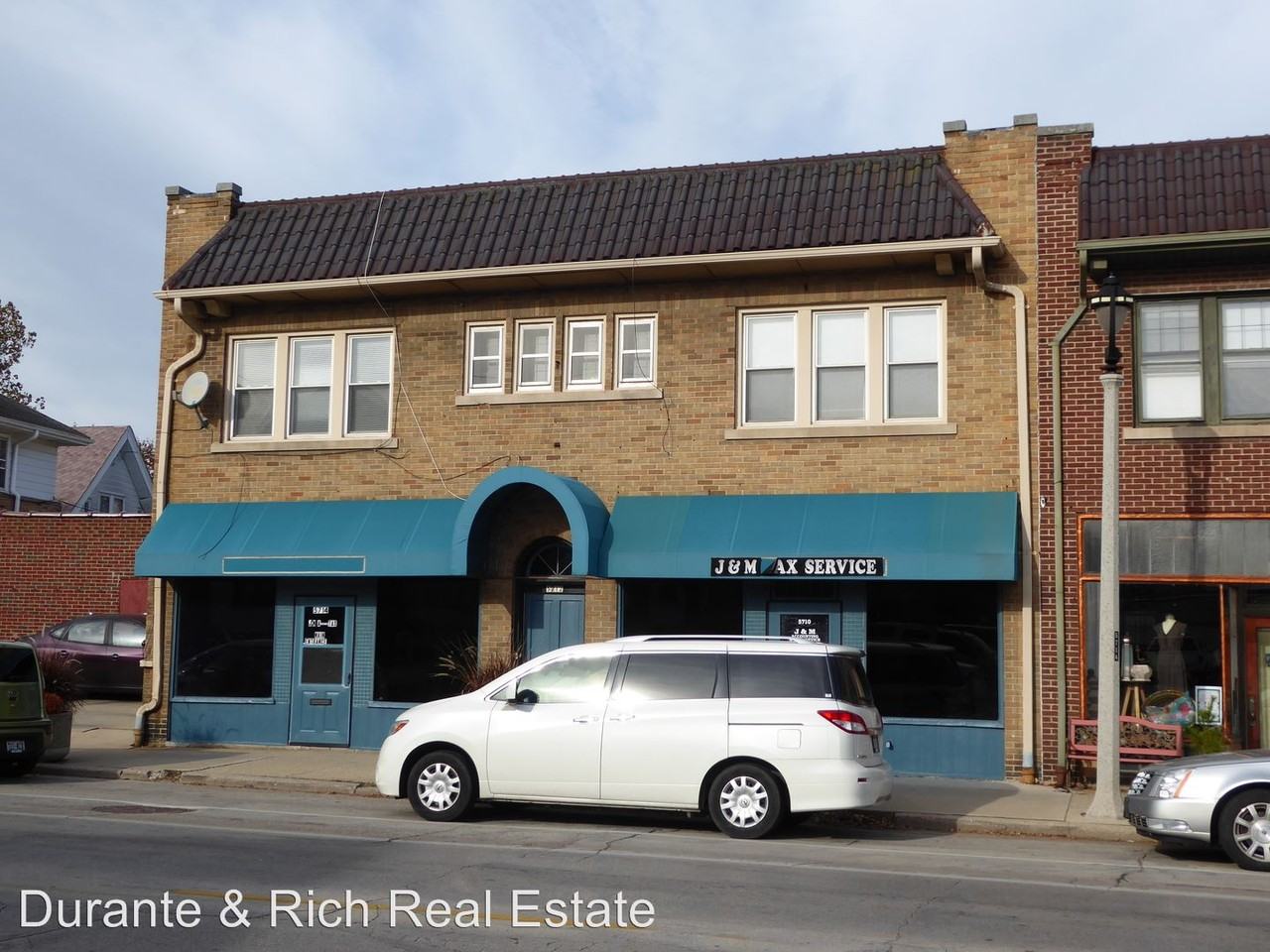 5712 W Vliet St - Photo 2 of 16