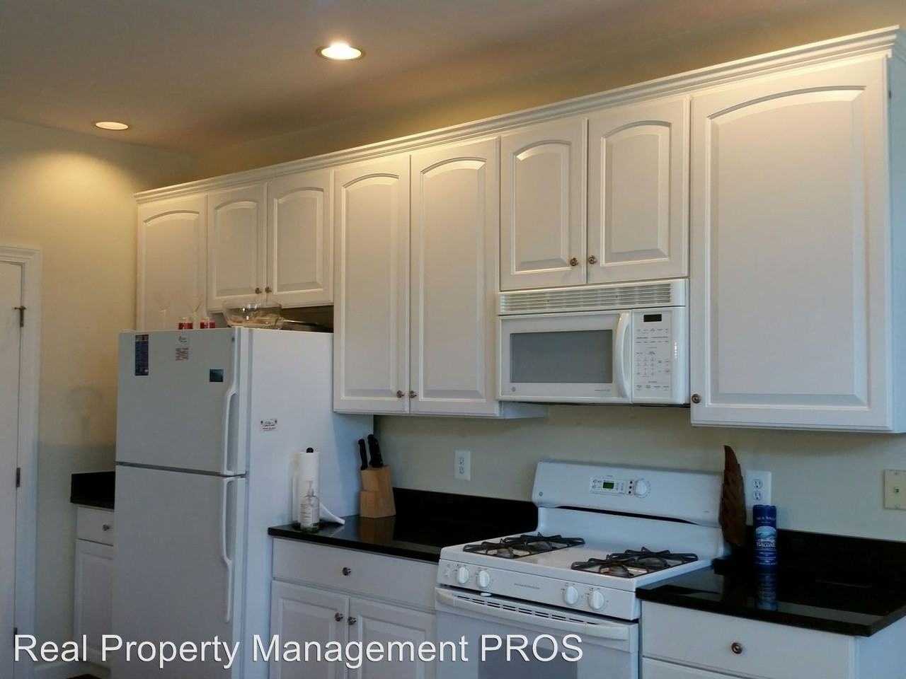 14350 Medalist Ct - Photo 2 of 13