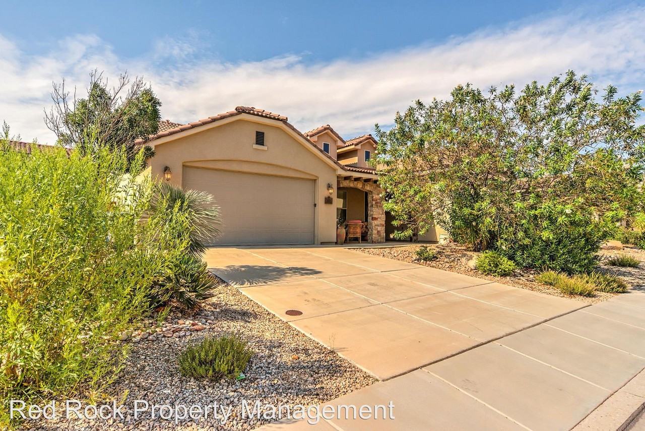 395 E Paris Dr - Photo 2 of 45