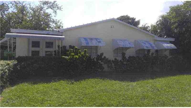 1280 NE 135th St - Photo 2 of 5
