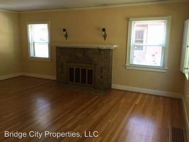 944 NE Hazelfern Pl - Photo 2 of 42