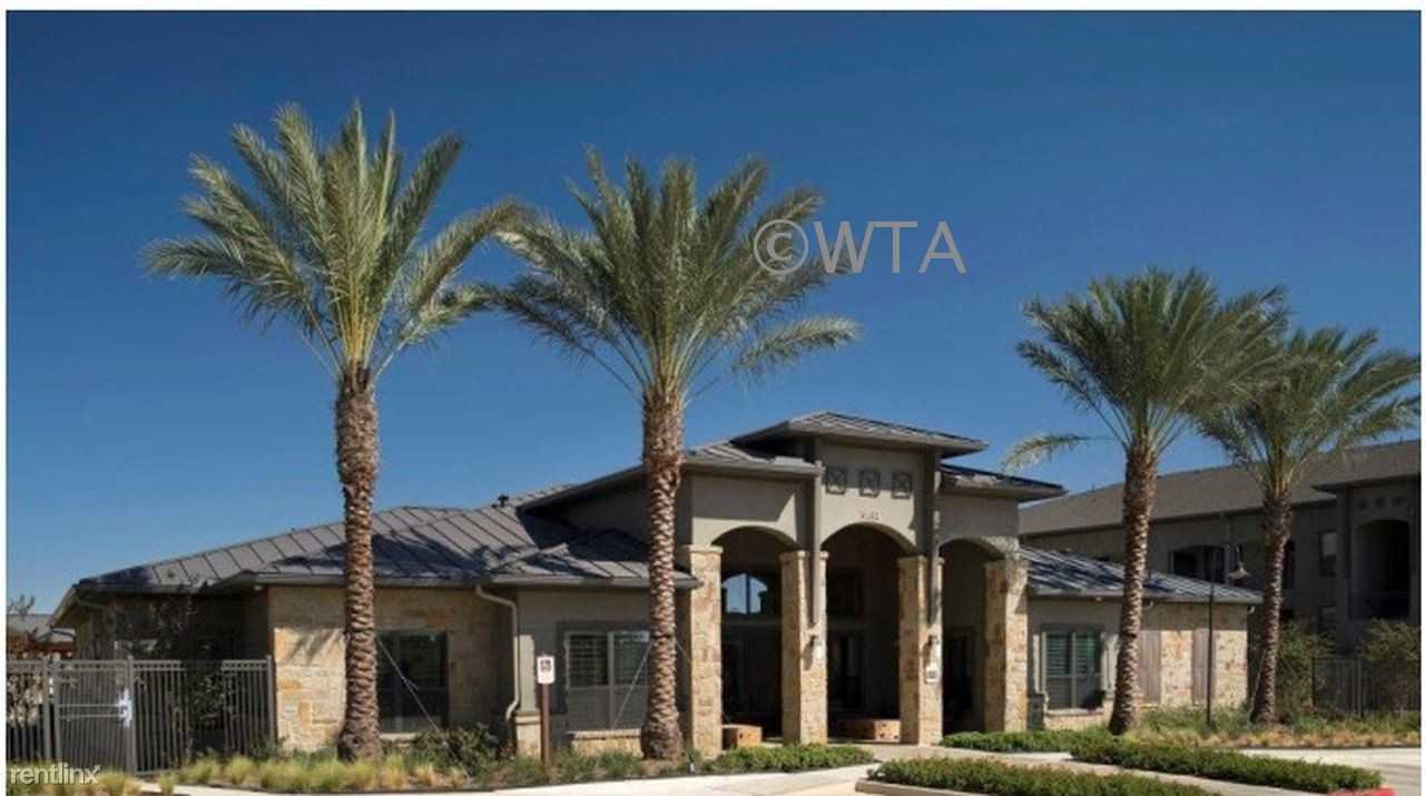 Vance Jackson and UTSA Boulevard Apartments in San Antonio, TX 78249