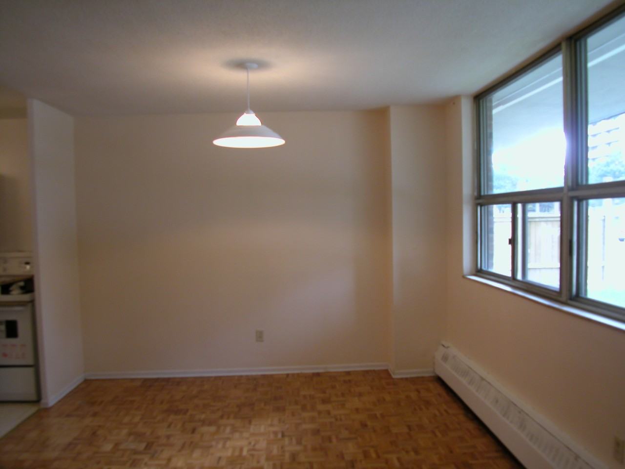 5 Glamorgan Ave - Photo 2 of 3