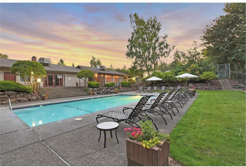 The Retreat at Maple Hill - Photo 2 of 19