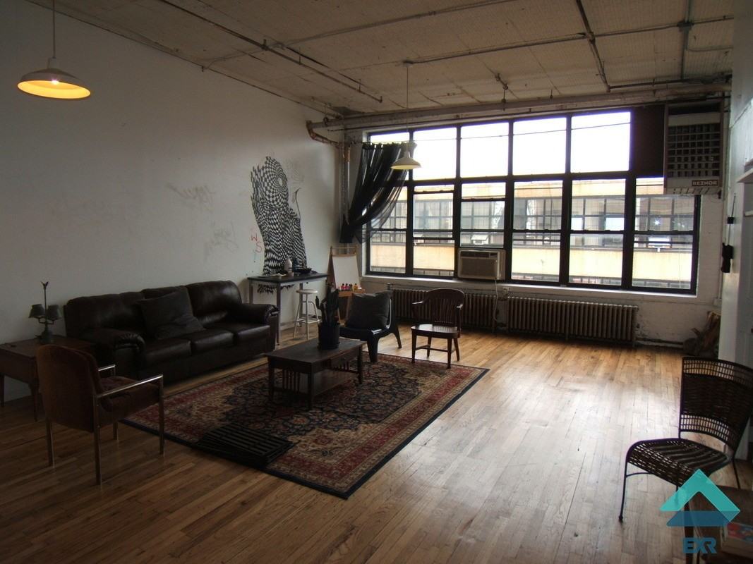 255 McKibbin St #513