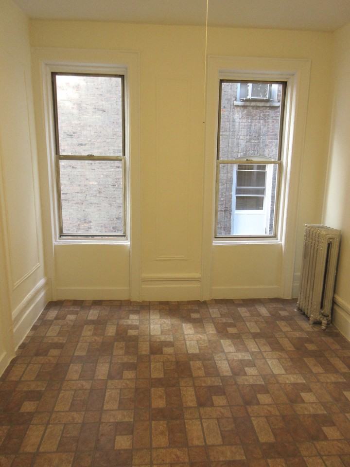 3157 Broadway - Photo 3 of 9